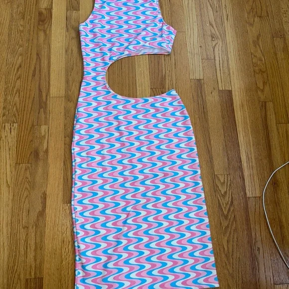 Frankie's Bikinis Pink and Blue Wave Dress - Picture 6 of 6